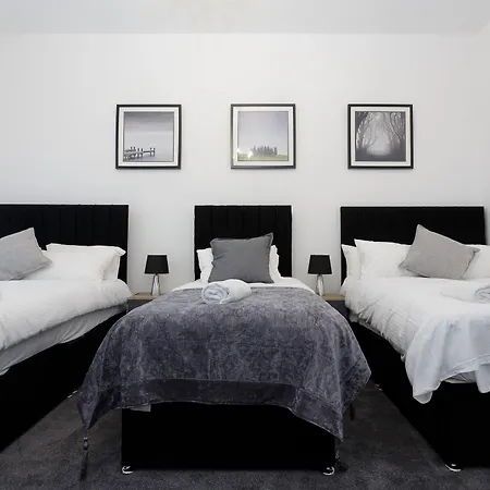 Live In Leeds Greenhill Hotel Bradley (Staffordshire)