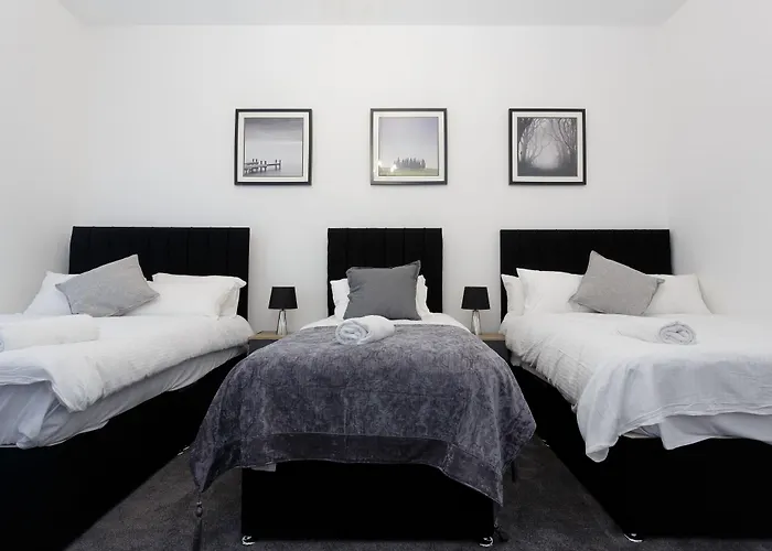 Live In Leeds Greenhill Hotel Bradley (Staffordshire)