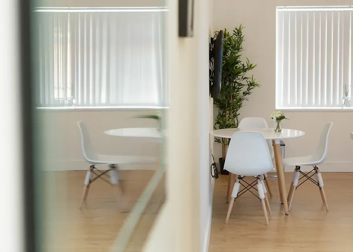 Live In Leeds Greenhill 4* Bradley (Staffordshire)