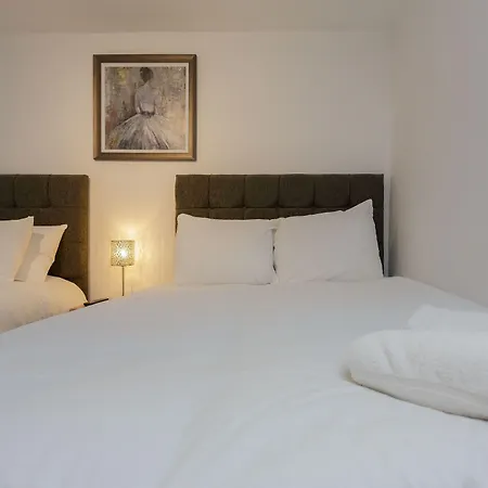 Live In Leeds Greenhill ホテル Bradley (Staffordshire)