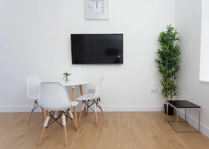 Live In Leeds Greenhill ホテル 4*