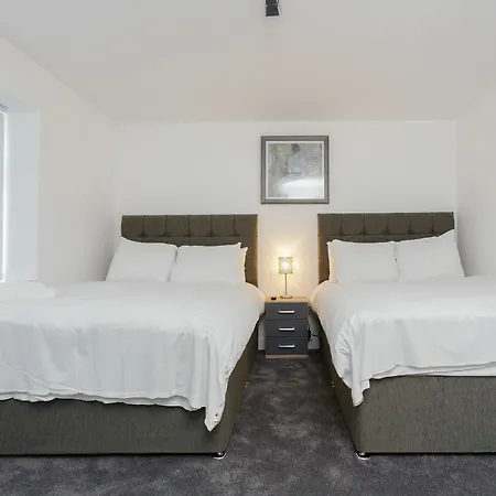 Live In Leeds Greenhill 호텔 4*