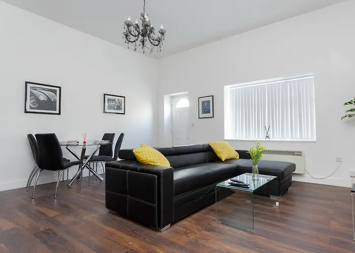 Live In Leeds Greenhill 4*